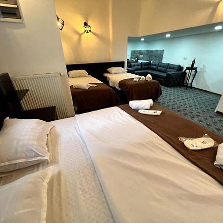Elno Hotel ティビリシ エクステリア 写真