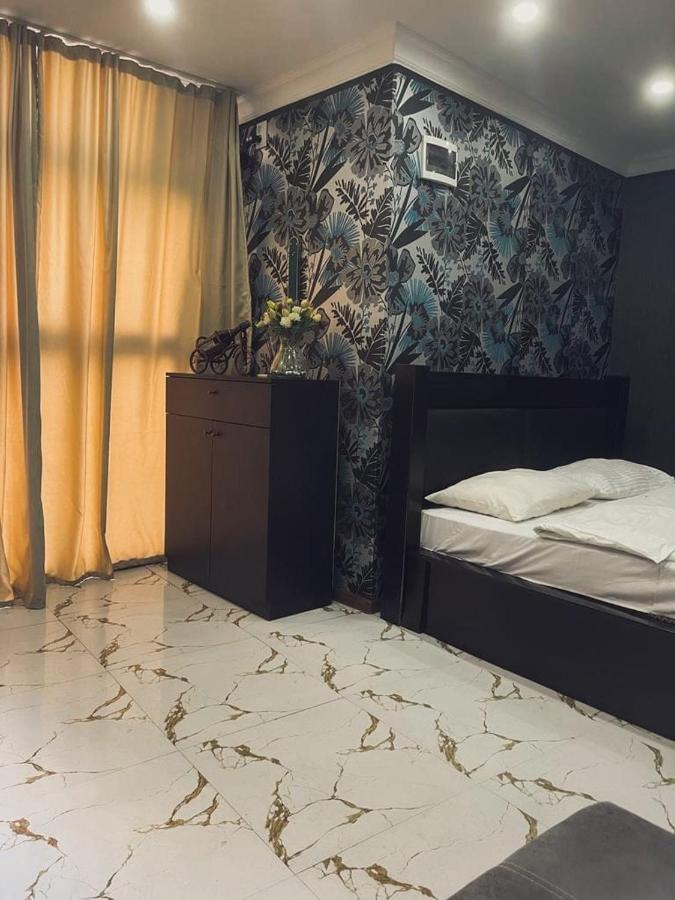 Elno Hotel ティビリシ エクステリア 写真