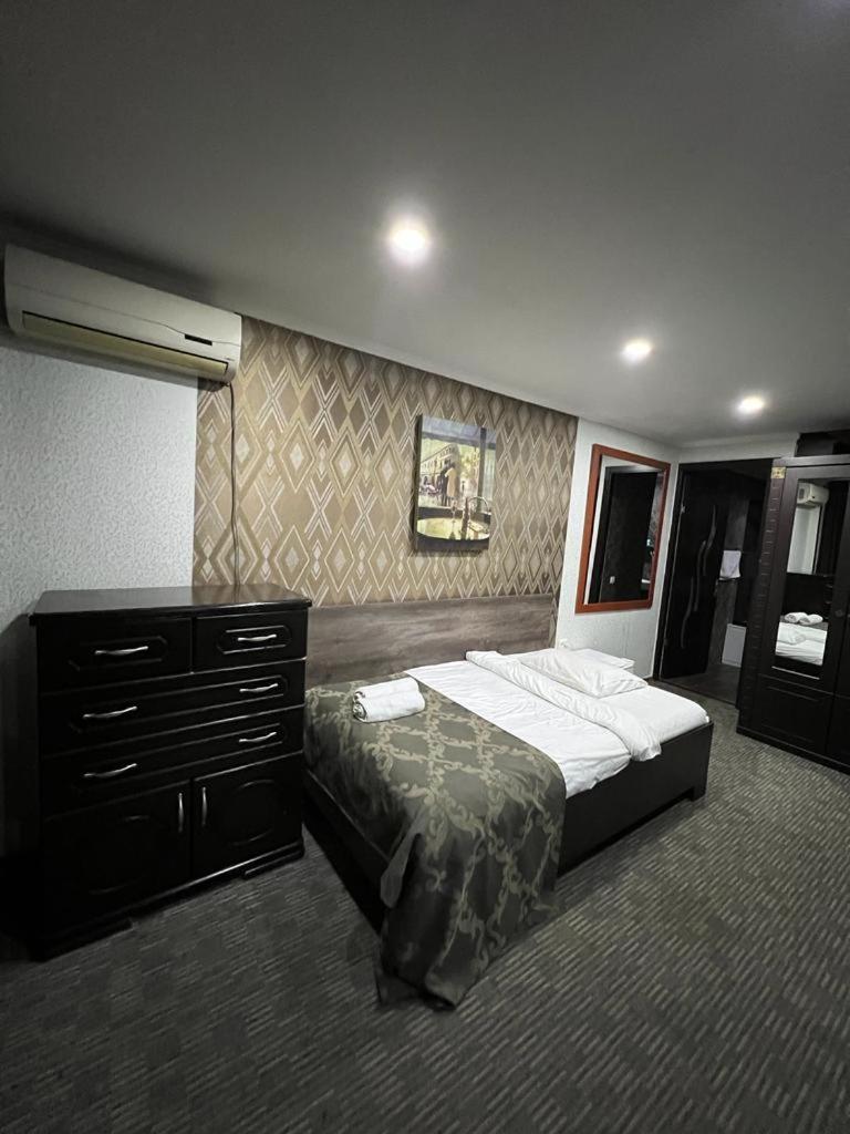Elno Hotel ティビリシ エクステリア 写真