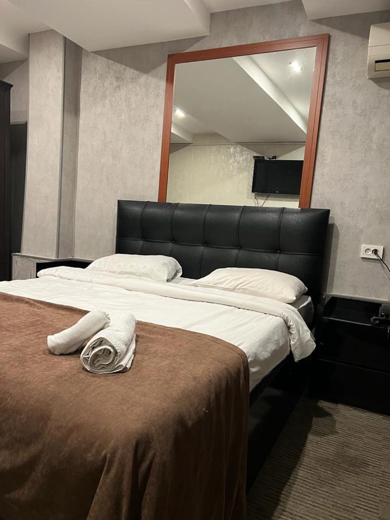 Elno Hotel ティビリシ エクステリア 写真