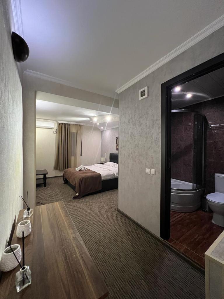 Elno Hotel ティビリシ 部屋 写真