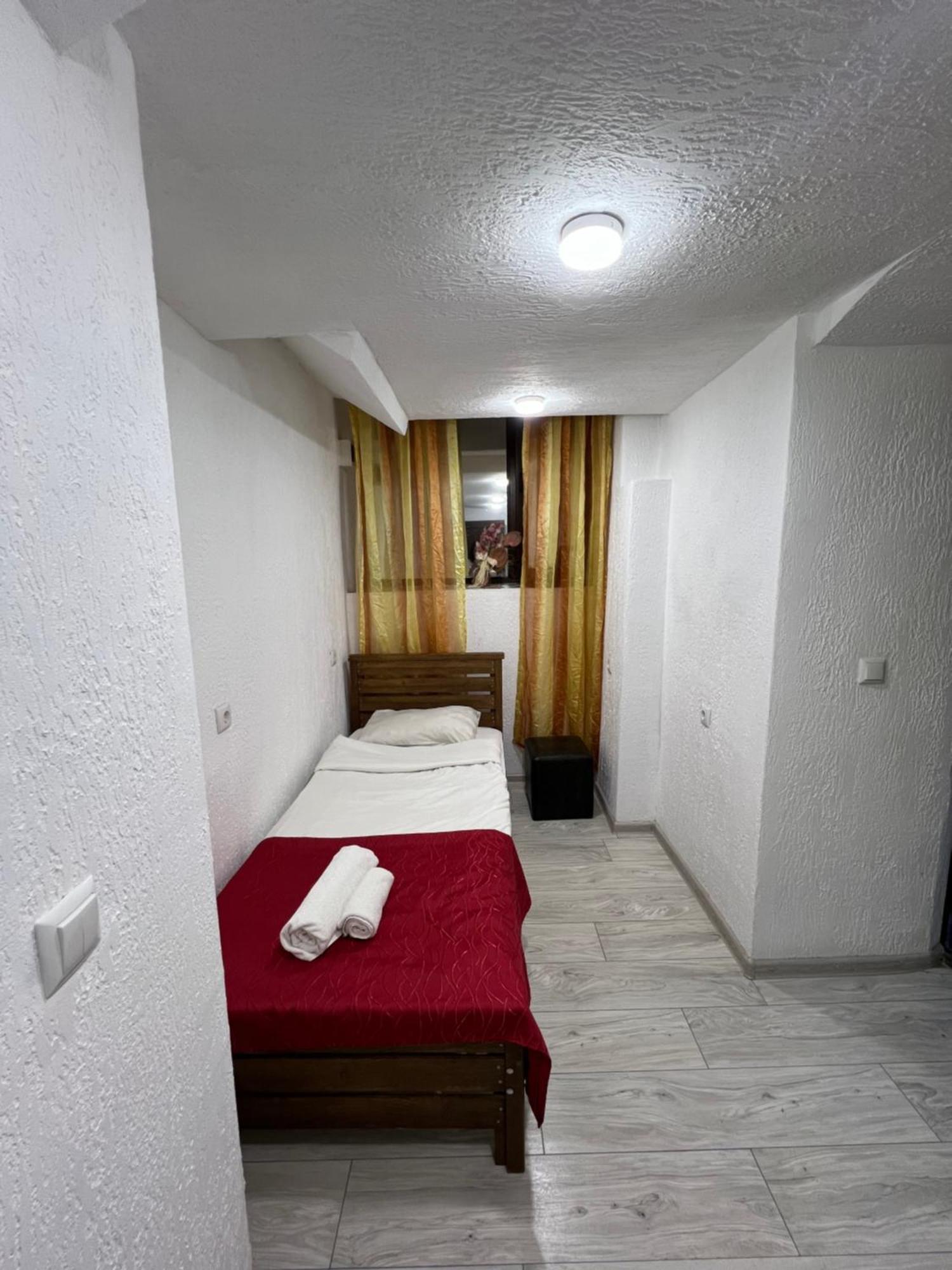 Elno Hotel ティビリシ エクステリア 写真
